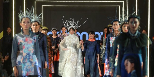 2Madison Avenue Pamerkan Koleksi Modest Wear dengan Sentuhan Etnik