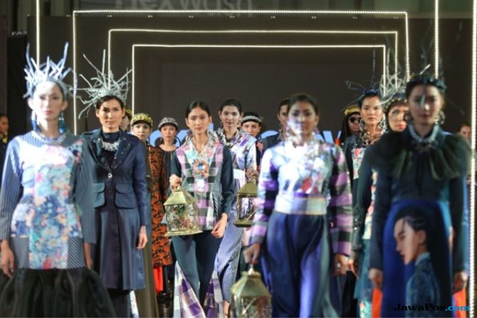 2Madison Avenue Hadirkan Busur Panah Hingga Baju Tentara di JMFW