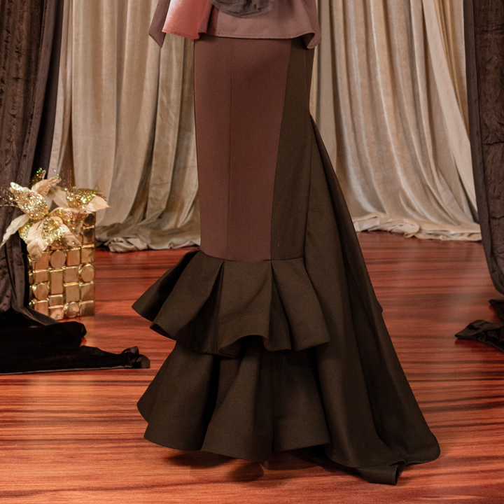 Bonita Signature Brown Carrie long skirt with flare - 2MADISONAVENUE.COM