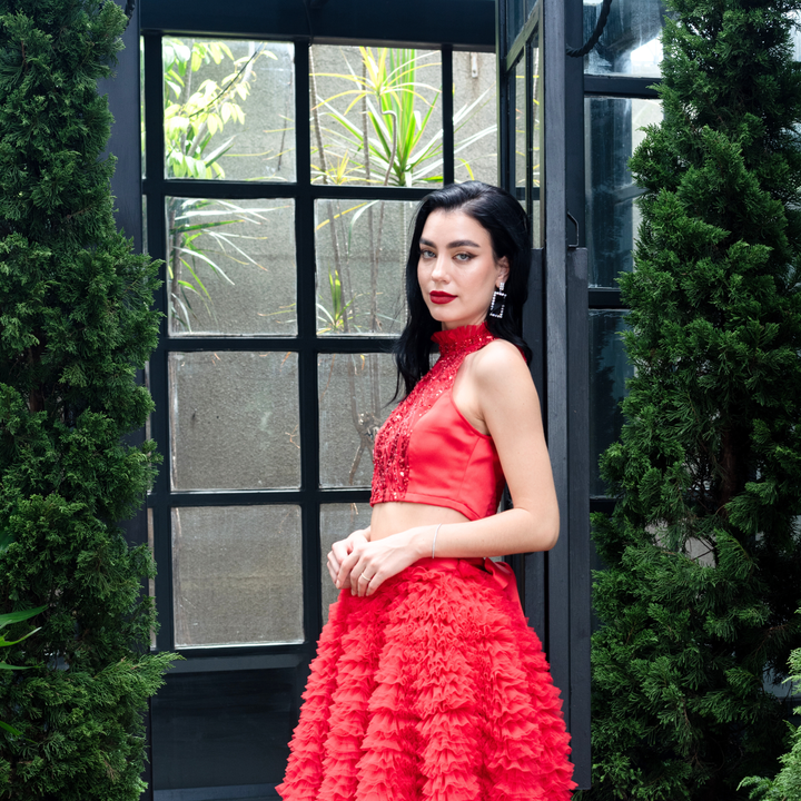 Signature Red halter cropped top with sequin red - 2MADISONAVENUE.COM