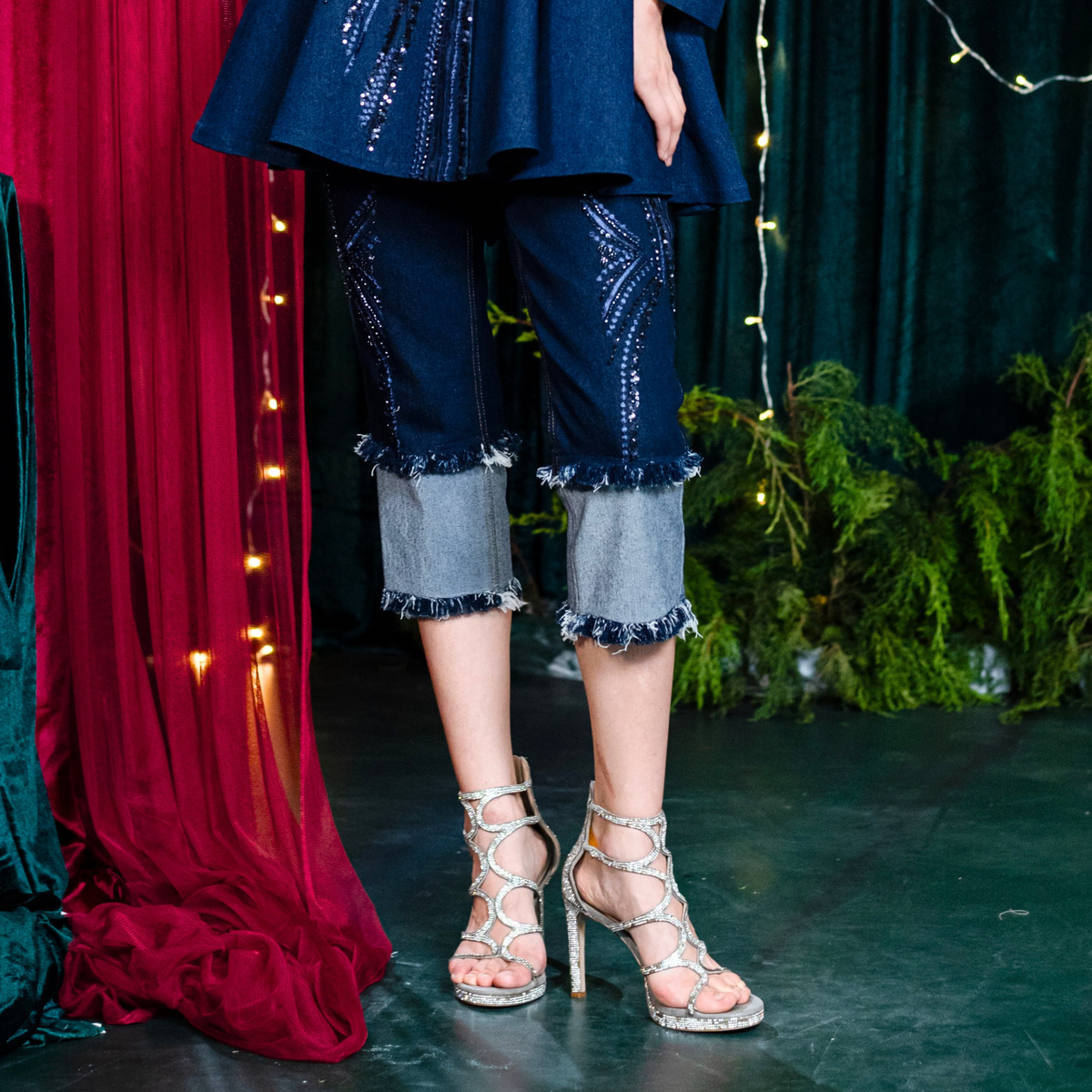 Signature Denim New Pencil Pant with lace - 2MADISONAVENUE.COM