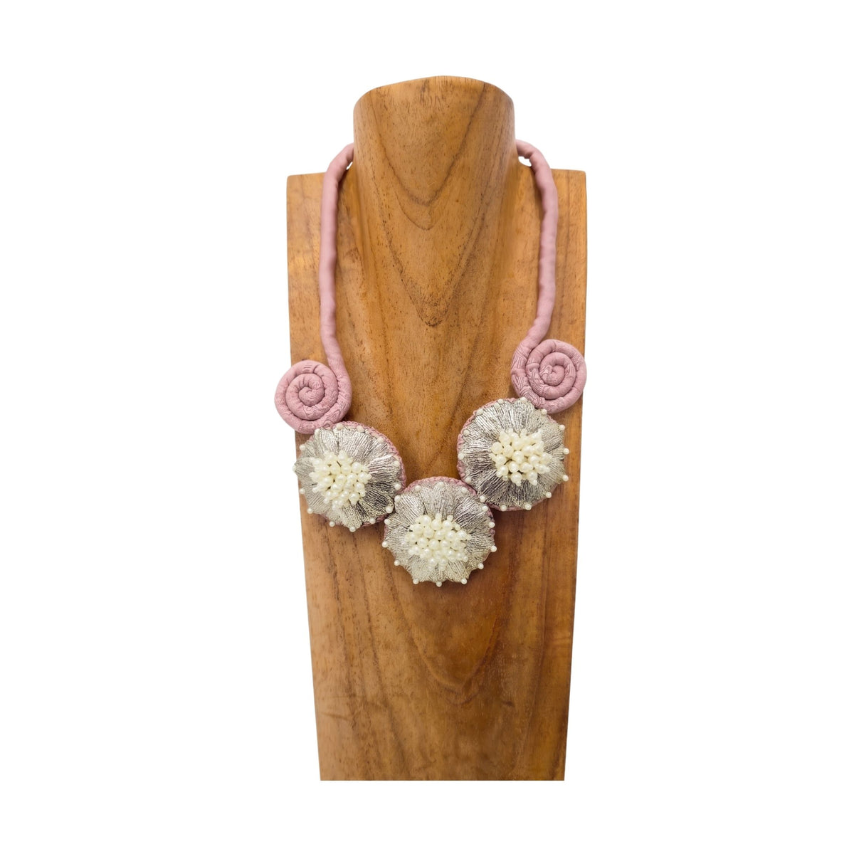Timeless Pieces Snowy Bloom Neklace #2
