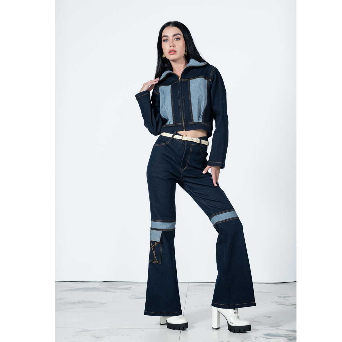 Signature Denim cropped jacket with chambray (7666085625879)